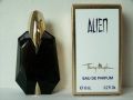 Mugler-alien2emeboite.jpg